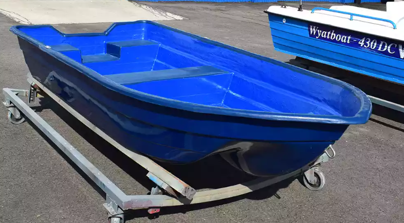 Стеклопластиковая лодка Neman-340 (тримаран) в Арзамасе