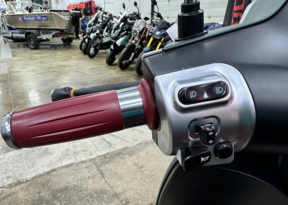 Скутер PROMAX Miami 240 (49) в Арзамасе