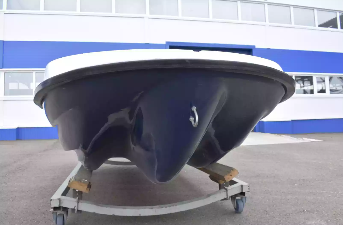 Стеклопластиковая лодка Пингвин New (тримаран) в Арзамасе