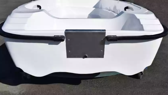 Стеклопластиковая лодка Пингвин (тримаран) в Арзамасе