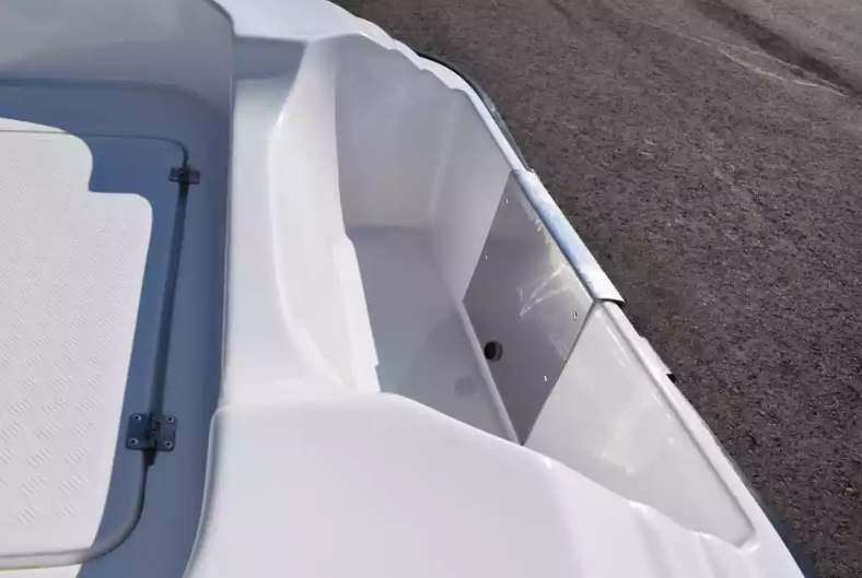 Стеклопластиковая лодка Пингвин (тримаран) в Арзамасе