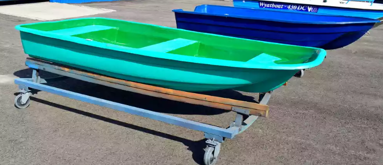 Стеклопластиковая лодка Старт (тримаран) в Арзамасе