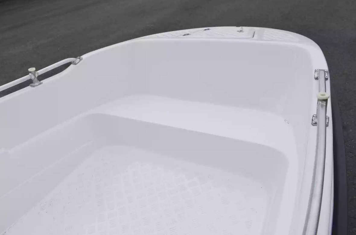 Стеклопластиковая лодка Пингвин New (тримаран) в Арзамасе