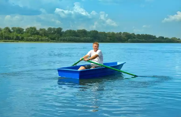 Стеклопластиковая лодка Малютка в Арзамасе