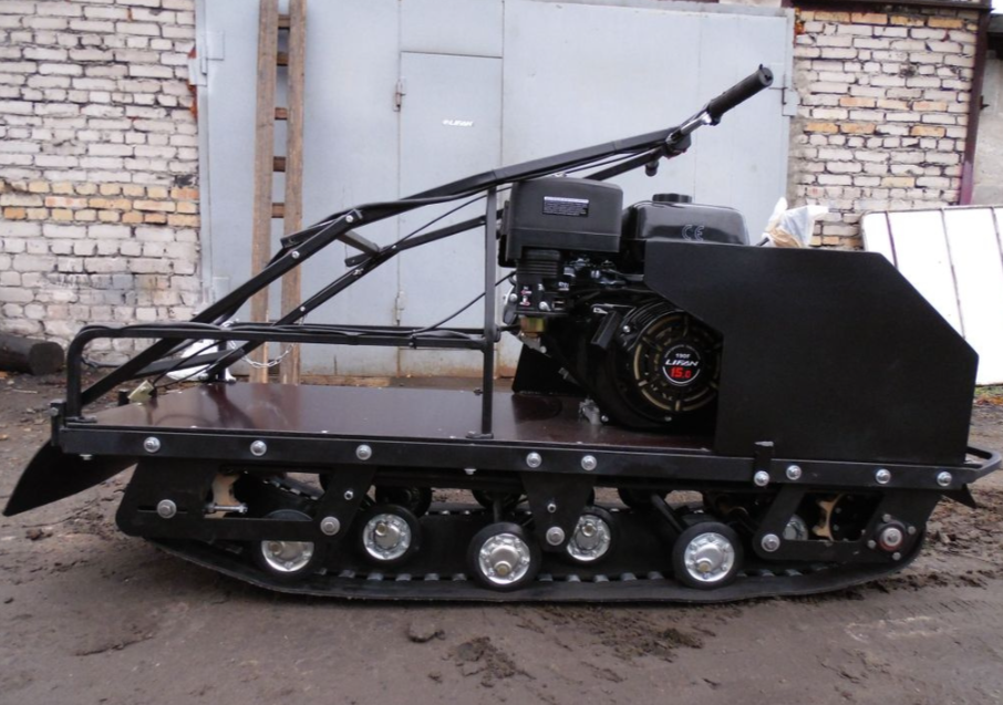 Мотобуксировщик AhtaR Зима 15 л/с с вариатором в Арзамасе