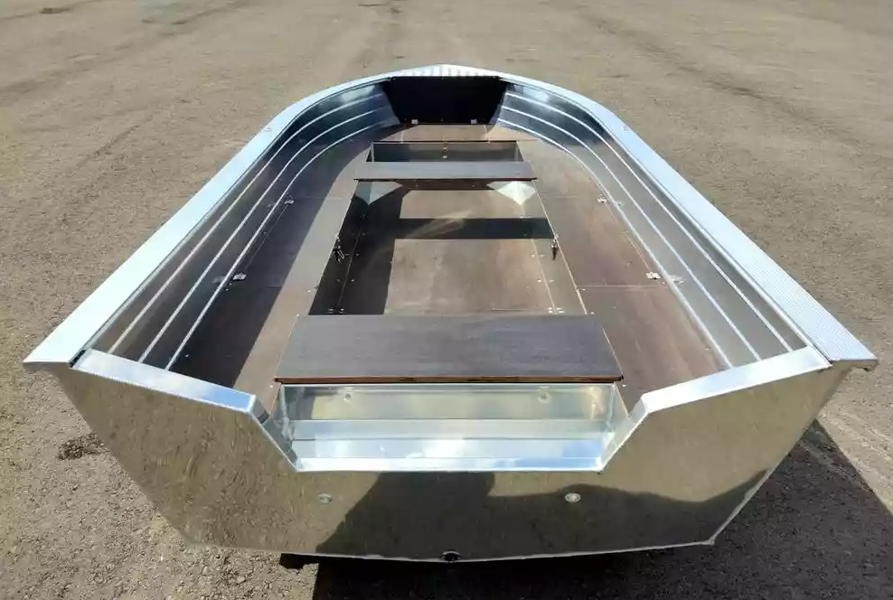 Алюминиевая лодка Неман-400 в Арзамасе