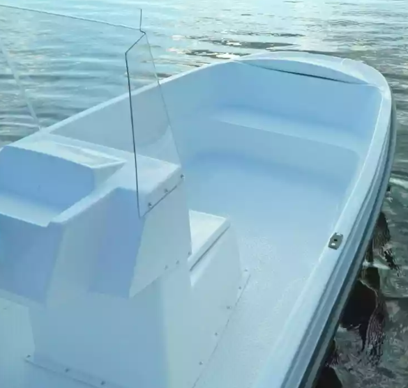 Стеклопластиковая лодка Пингвин с консолью (тримаран) в Арзамасе