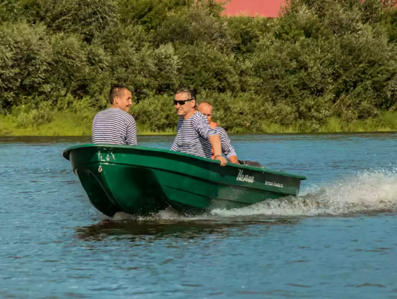 Стеклопластиковая лодка Neman-340 (тримаран) в Арзамасе