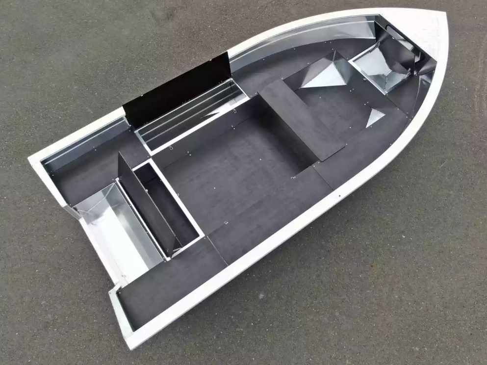 Алюминиевая лодка  Неман-420 в Арзамасе