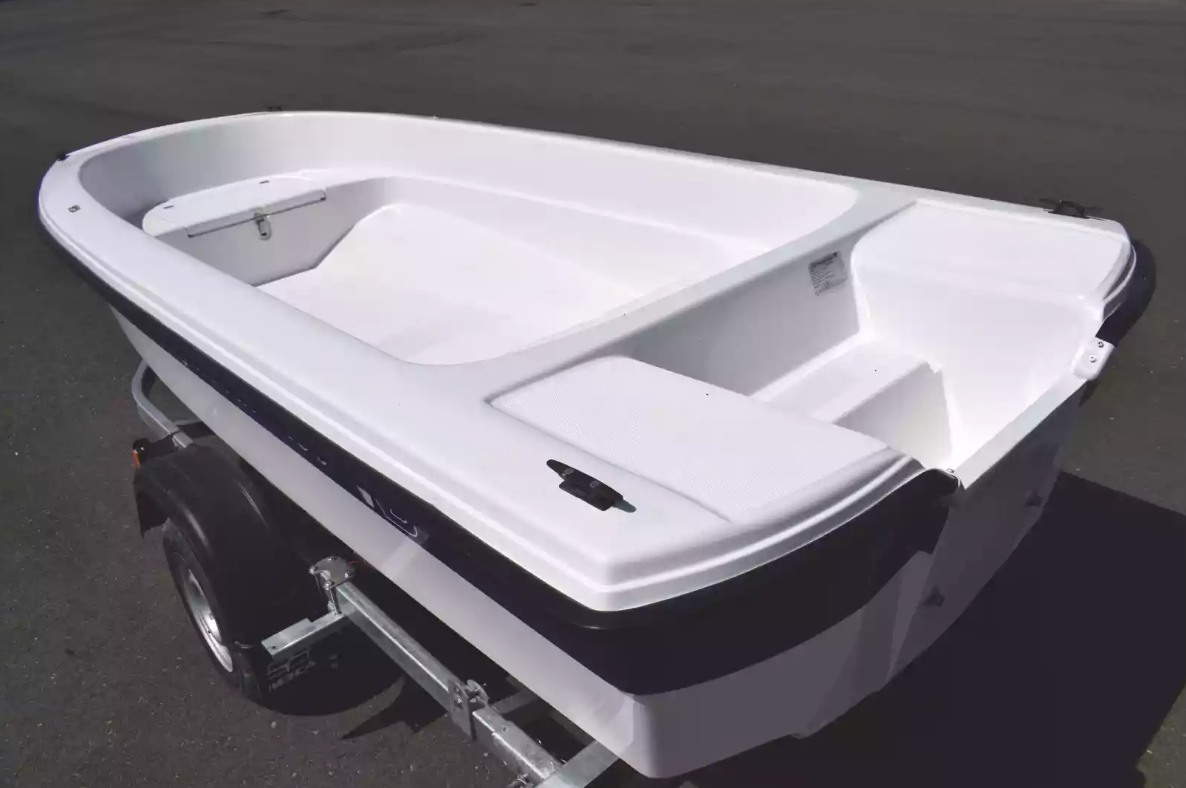 Стеклопластиковая лодка Wyatboat 430 тримаран в Арзамасе