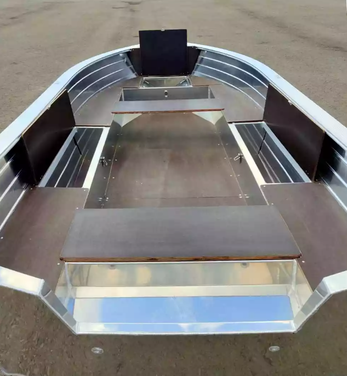 Алюминиевая лодка Неман-400 в Арзамасе