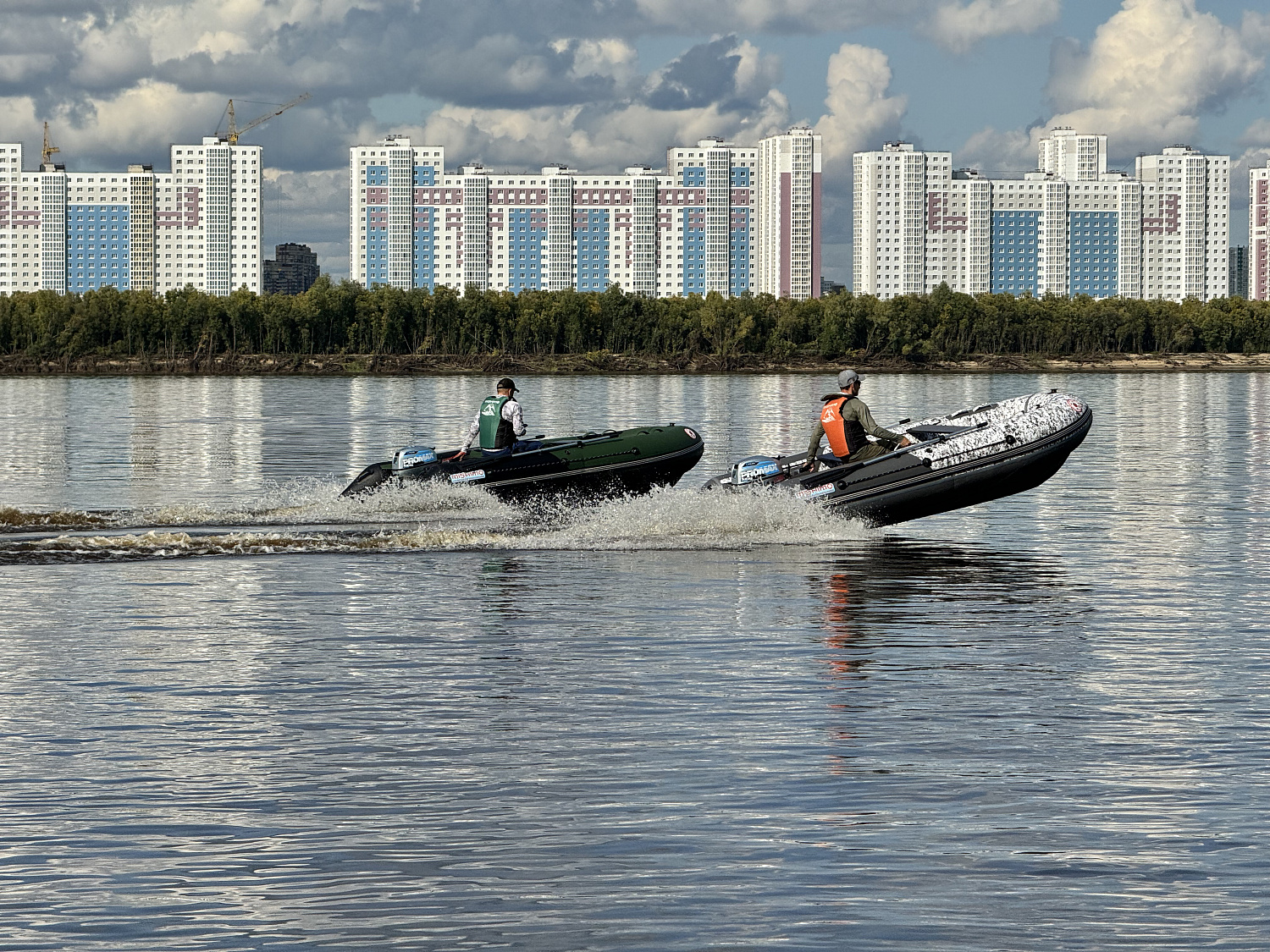 Лодка MISHIMO BIG FLOOR 440 в Арзамасе