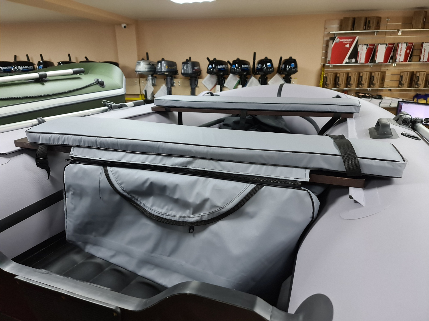 КОМПЛЕКТ МЯГКИХ НАКЛАДОК С СУМКОЙ ДЛЯ ЛОДОК 90Х20 СЕРЫЙ в Арзамасе